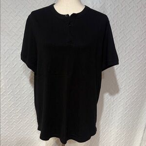 Old Navy Men's Black Short Sleeve Henley